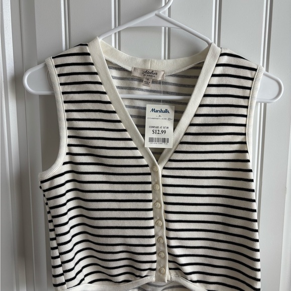 Black and White Striped Cropped Top - Picture 1 of 2
